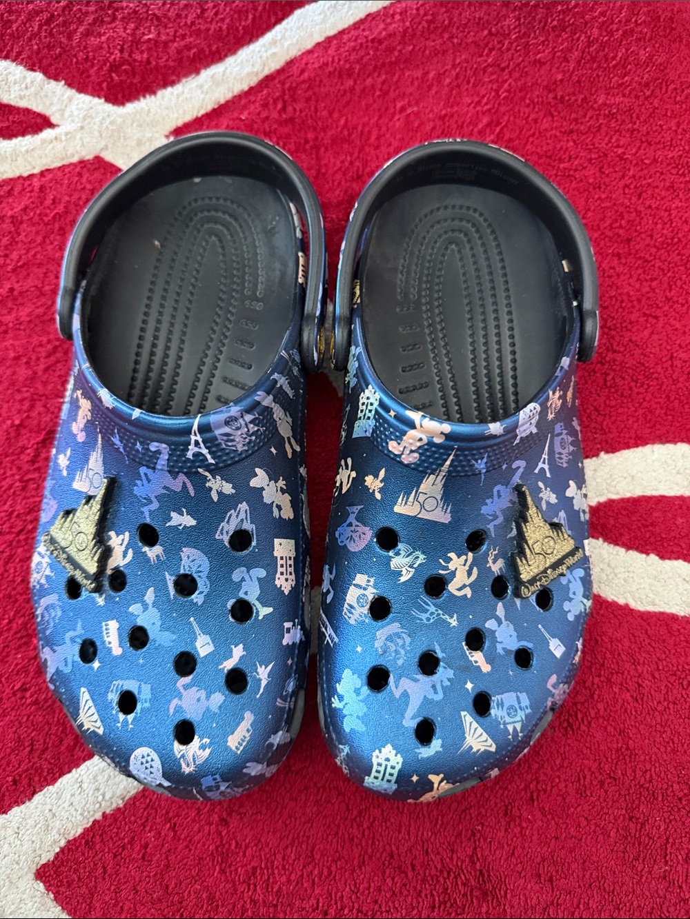 ORIGINAL DISNEY 50TH ANNIVERSARY CROCS W10M8